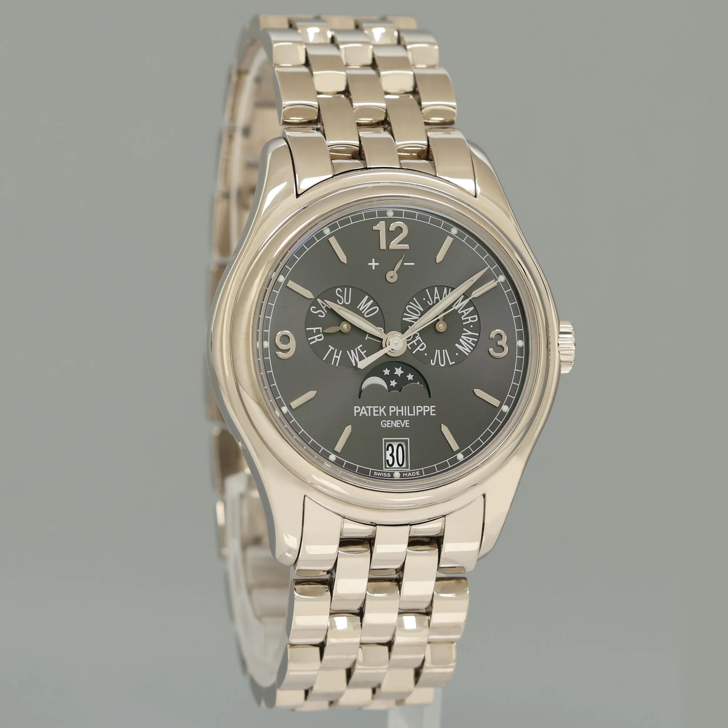 MINT PAPERS Patek Philippe 5146G White Gold Annual Calendar 39mm Grey Moon Watch - Image 3