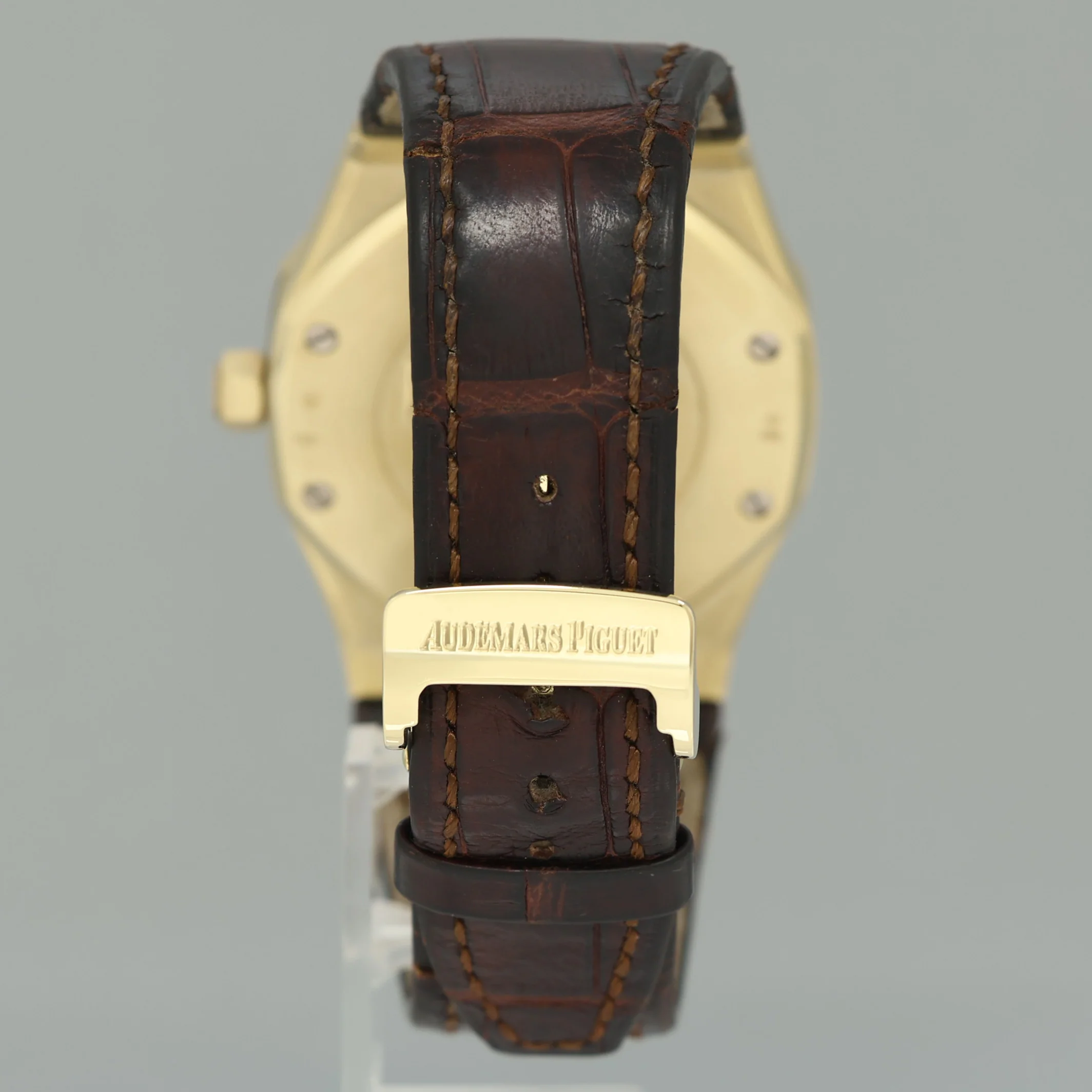 MINT Audemars Piguet AP Royal Oak Yellow Gold 26120ba 39mm White Leather Watch Box - Image 5