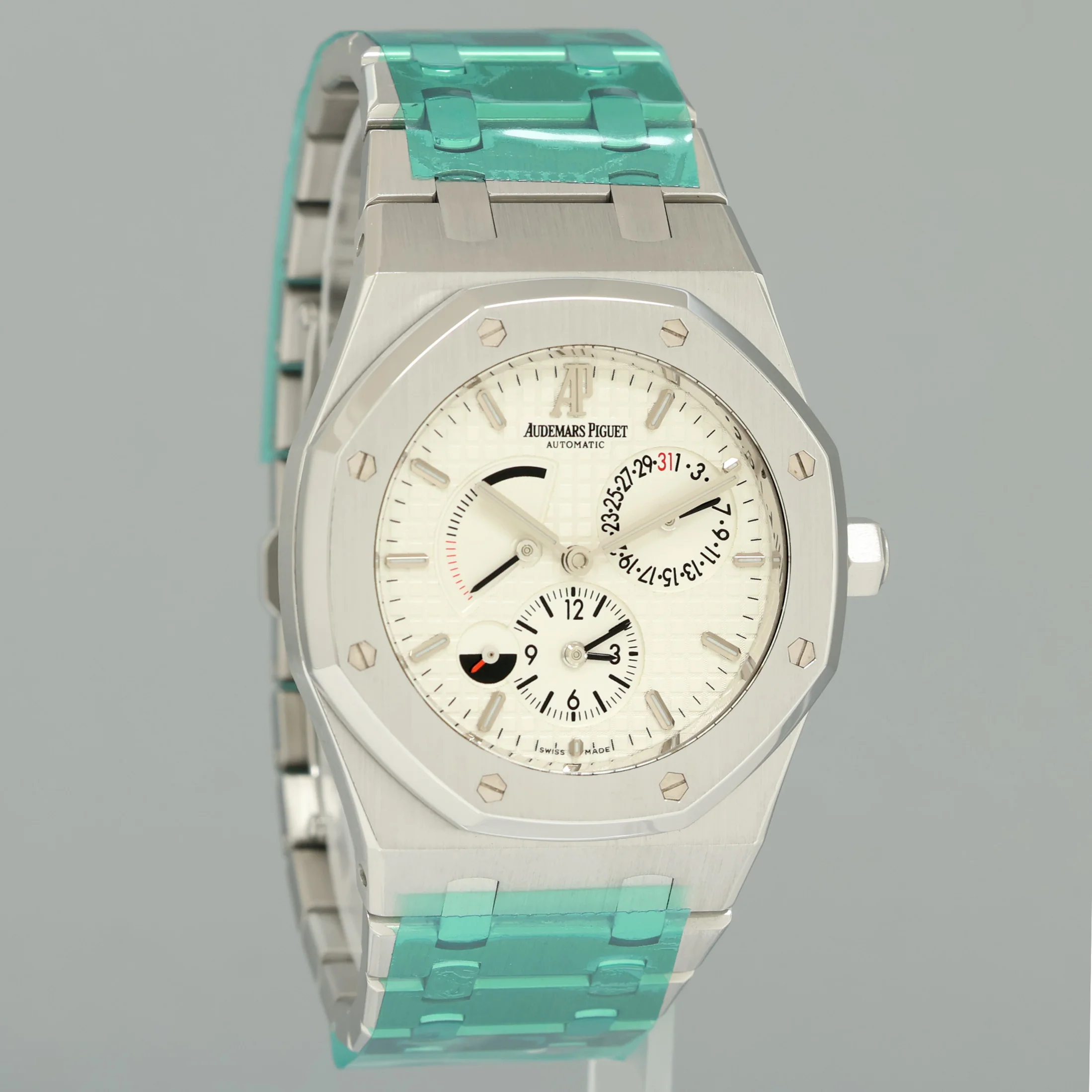 MINT Audemars Piguet Royal Oak Dual Time Steel 26120ST White Dial 39mm Watch Box - Image 3
