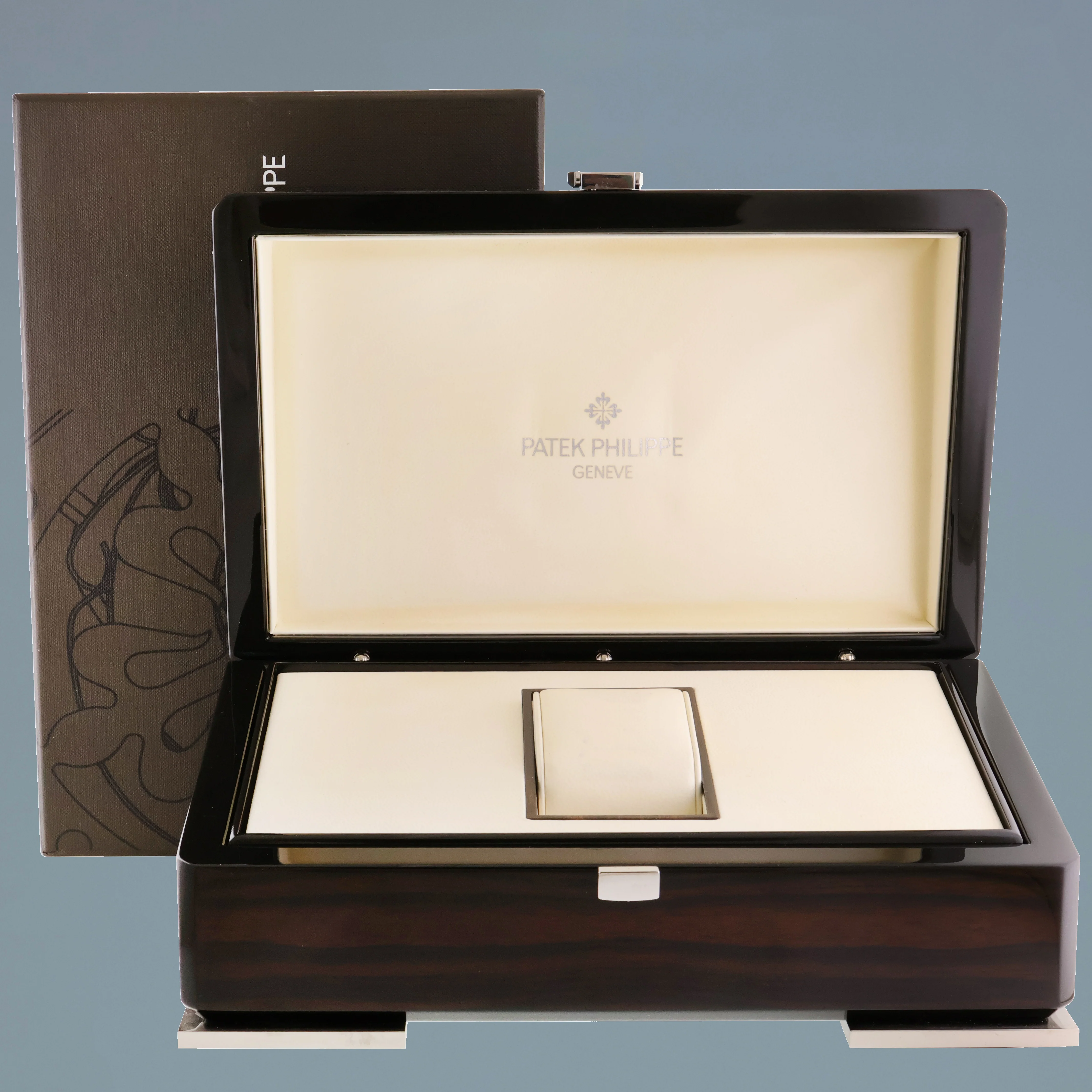 MINT Patek Philippe 5130/1g 39mm White Gold Bracelet Blue World Time Watch Box - Image 7